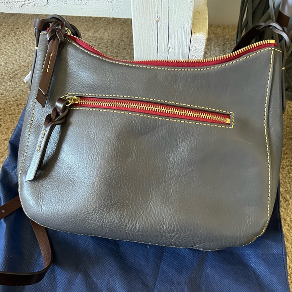 🛑SOLD🛑Dooney and Bourke Hobo Crossbody - Picture 5 of 9